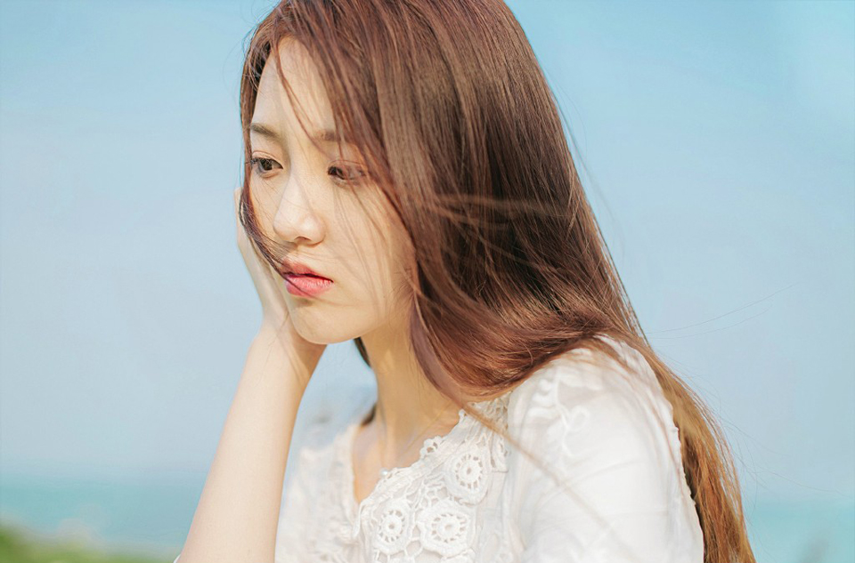 自己不帮，觉得人家有钱，人家不帮是罪恶。